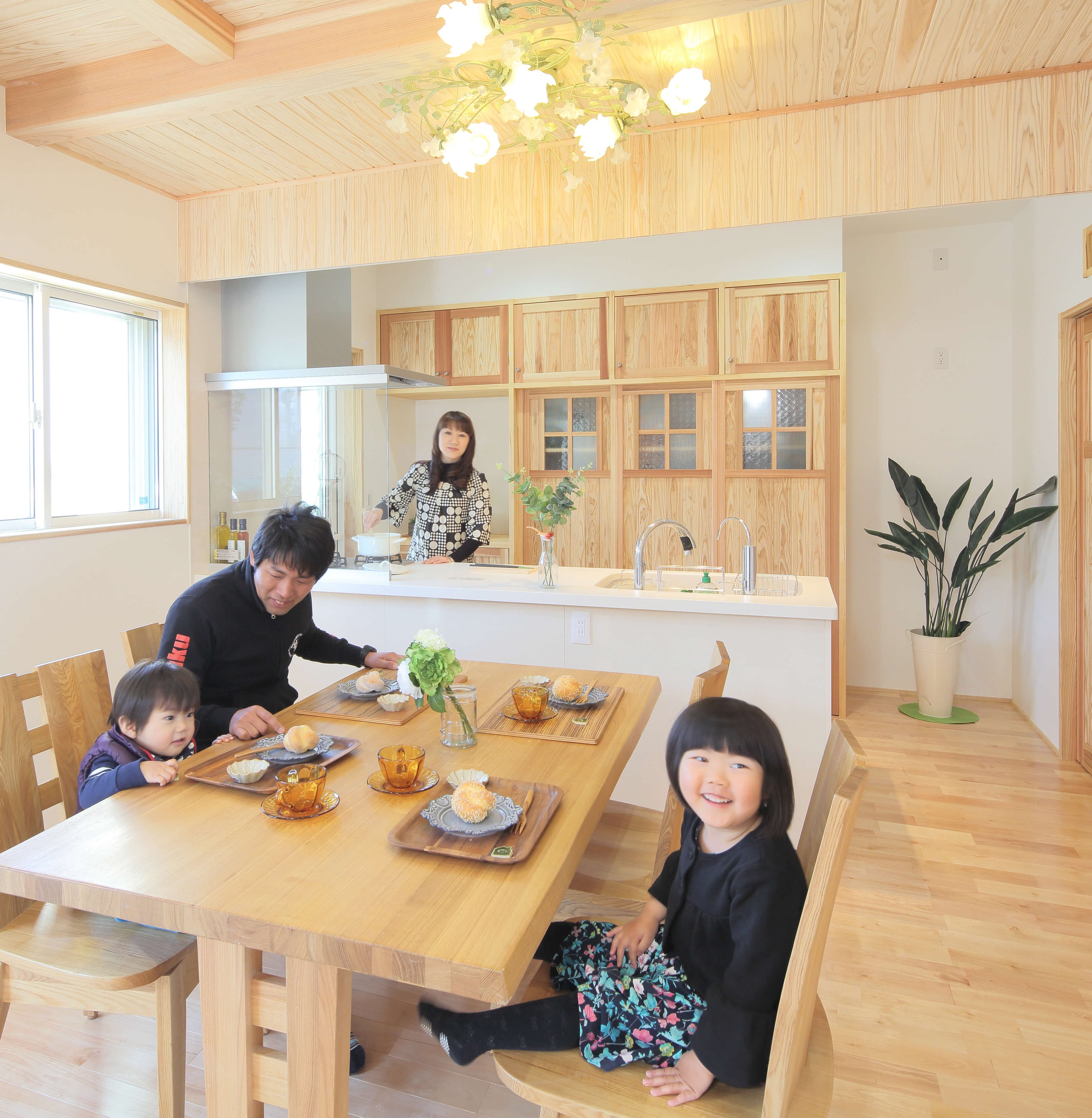 愛着その6（造作食器棚編）・・・ | 熊本市で手刻みによる注文住宅の工務店なら村田工務店